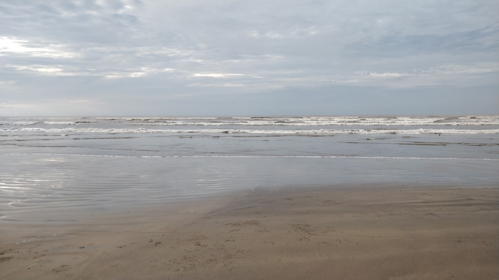 Pedapatnam Beach'in fotoğrafı - rahatlamayı sevenler arasında popüler bir yer