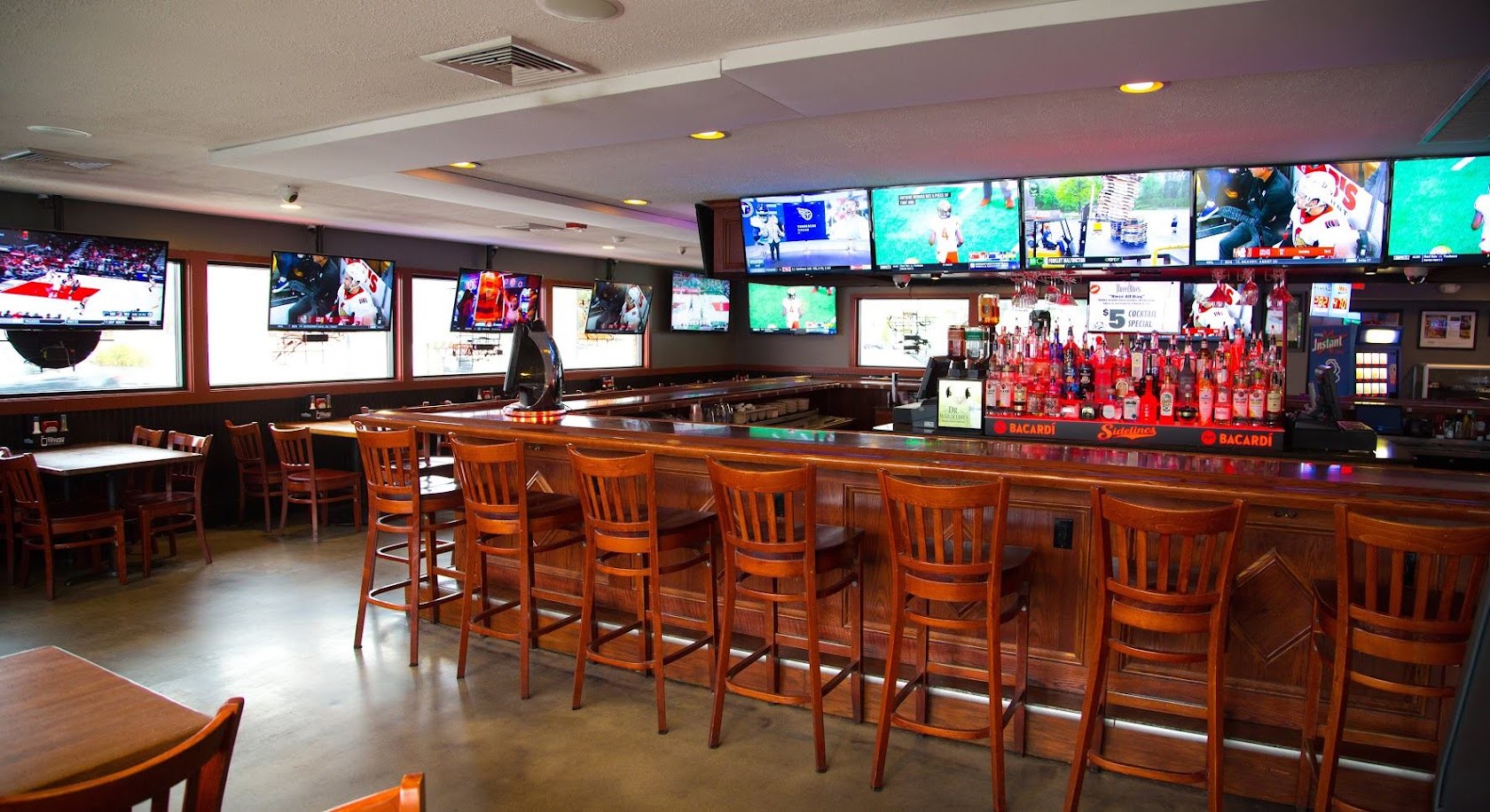 Sidelines Sports Bar & Grill