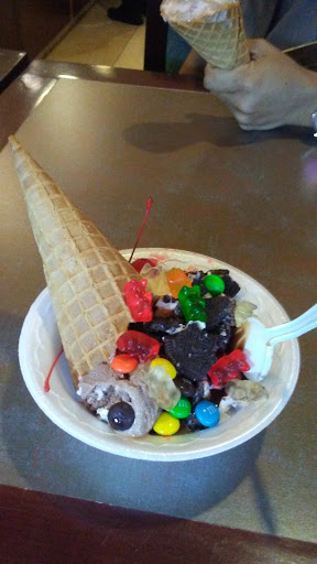 Hotel «Fairfield Inn & Suites by Marriott Orlando at SeaWorld®», reviews and photos, 10815 International Dr, Orlando, FL 32821, USA