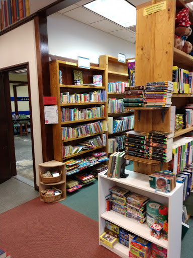 Used Book Store «Goodwill Manasota Bookstore - Bradenton», reviews and photos, 7200 55th Ave E, Bradenton, FL 34203, USA