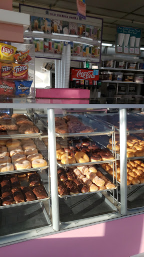 Donut Shop «Donut City», reviews and photos, 6100 Magnolia Ave, Riverside, CA 92506, USA