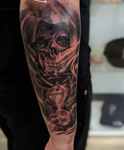 Explore cute tri moon tattoo ideas, creative tattoo ideas in Palm Desert, available at Picazo Tattoo Studio