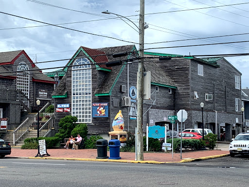 Book Store «LBI Book Swap», reviews and photos, 301-401 9th St, Beach Haven, NJ 08008, USA