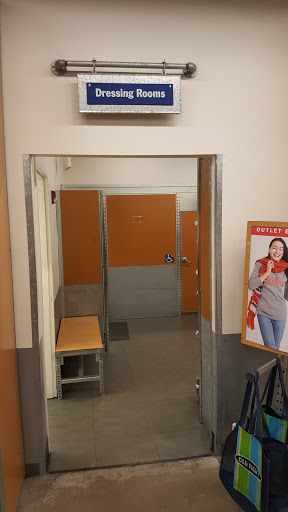 Clothing Store «Old Navy», reviews and photos, 3885 NE 163rd St, North Miami Beach, FL 33160, USA