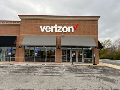 Cell Phone Store «Verizon», reviews and photos, 2406 Taylor Park Dr, Reynoldsburg, OH 43068, USA
