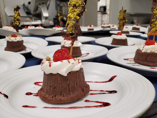 Golf Course «The Clubs of Kingwood - Deerwood Clubhouse», reviews and photos, 1717 Forest Garden Dr, Kingwood, TX 77345, USA