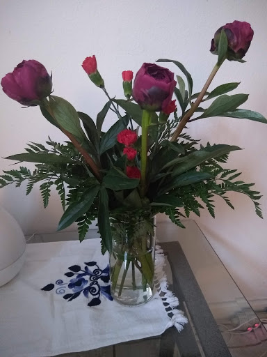 Florist «Flowers By Voytek», reviews and photos, 9524 Blind Pass Rd, St Pete Beach, FL 33706, USA