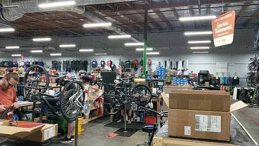 Sporting Goods Store «Sports Basement San Ramon», reviews and photos, 1041 Market Pl, San Ramon, CA 94583, USA