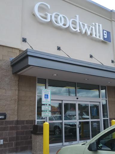 Thrift Store «Goodwill North Canton», reviews and photos