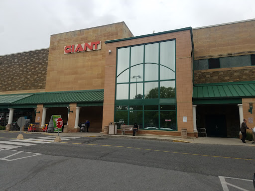 Grocery Store «Giant Food Stores», reviews and photos, 50 Wynnewood Rd, Wynnewood, PA 19096, USA