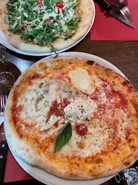 Pizza du Restaurant italien Piccolo Rosso Trattoria Pulcinella à Paris - n°6