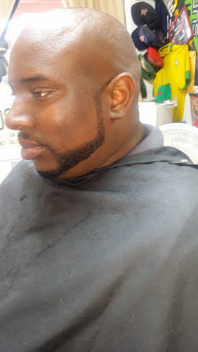 Barber Shop «all welcome barber shop», reviews and photos, 7723 Mariposa Ave, Citrus Heights, CA 95610, USA