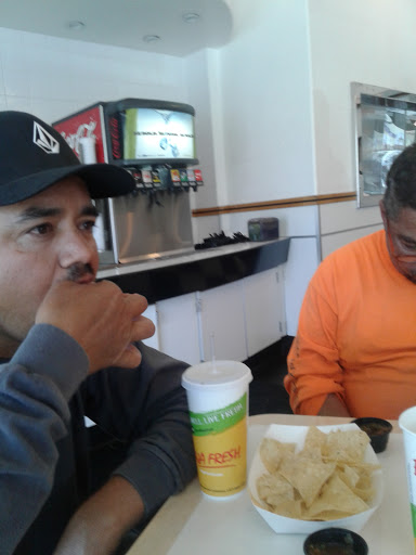 Baja Fresh image