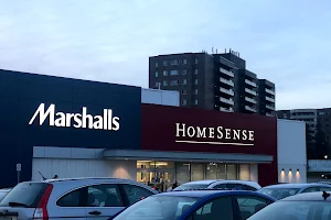 Marshalls & HomeSense image
