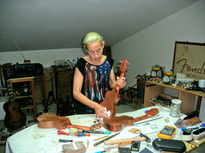 Luthier Isac Cordofones