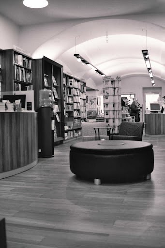 Buchhandlung Widhalm