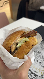 Photo n°43 de Bouche b - Lafayette à Toulouse ()
