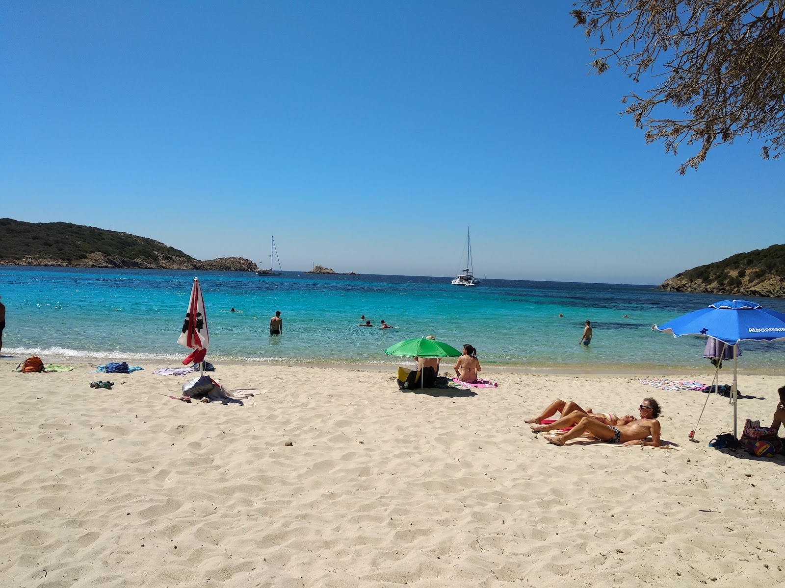 Photo de Plage de Tuerredda - endroit populaire parmi les connaisseurs de la détente