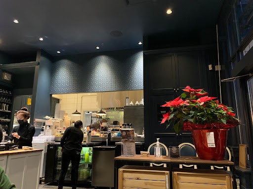 Raku Japanese Kitchen, 1860 Marine Dr, West Vancouver, BC V7V 1J6