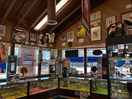 Sunglasses Store «Sixty-Minute Spectacles», reviews and photos, 10612 Los Alamitos Blvd, Los Alamitos, CA 90720, USA