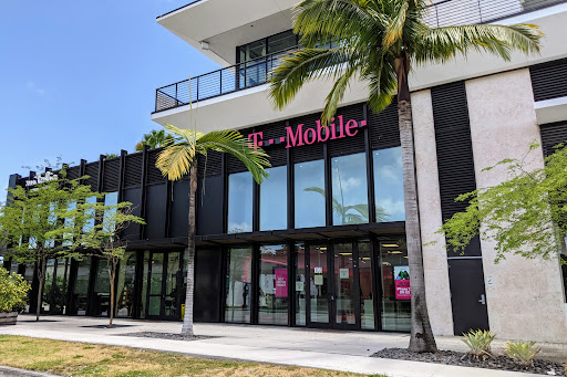 T-Mobile, 6917 SW 57th Ave, South Miami, FL 33143, USA, 