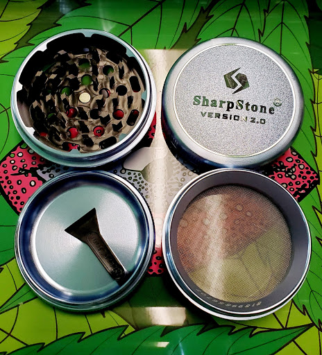 Tobacco Shop «Lightz Up Smoke Shop», reviews and photos, 660 Mantoloking Rd, Brick, NJ 08723, USA