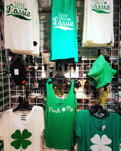 Clothing Store «Hot Rags», reviews and photos, 39 South La Grange Road, La Grange, IL 60525, USA