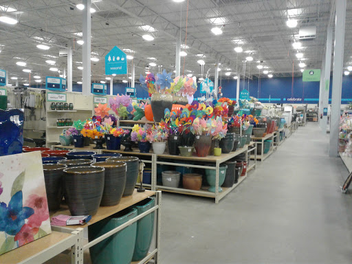 Home Goods Store «At Home», reviews and photos, 5901 Mercury Dr, Dearborn, MI 48126, USA