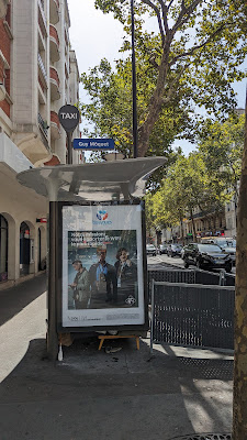Station de taxi à Paris