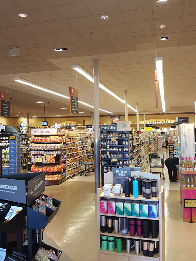 Grocery Store «Vons», reviews and photos, 8949 N Cedar Ave, Fresno, CA 93720, USA