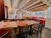 Atmosphère du Restaurant français Auberge du Pont Jean D'Zoure à La Bresse - n°4