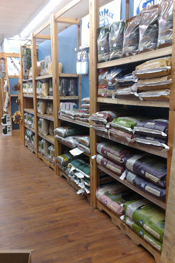 Pet Supply Store «CountryMax - Geneseo», reviews and photos, 4101 Lakeville Rd, Geneseo, NY 14454, USA