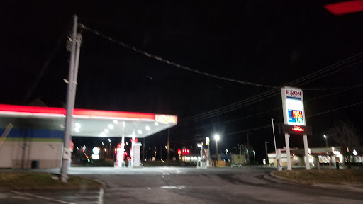 Convenience Store «One-Stop Convenience Store», reviews and photos, 1912 S Roan St, Johnson City, TN 37601, USA