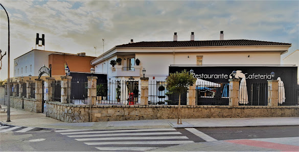 Hotel AlJardín Restaurante Villanueva de la Serena Av. Chile, 46, 06700 Villanueva de la Serena, Badajoz, España