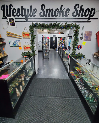 Tobacco Shop «Lifestyle Smoke Shop», reviews and photos, 712 S US Hwy 17 92, Longwood, FL 32750, USA
