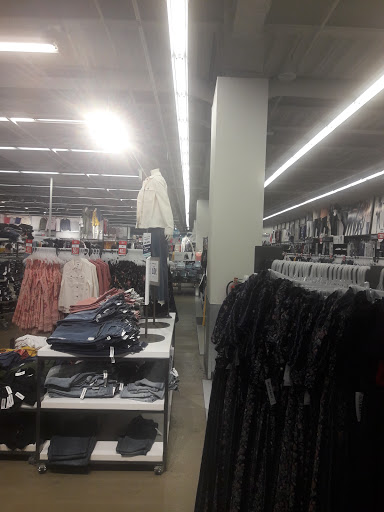 Clothing Store «Old Navy», reviews and photos, 1470 Palisades Center Dr, West Nyack, NY 10994, USA