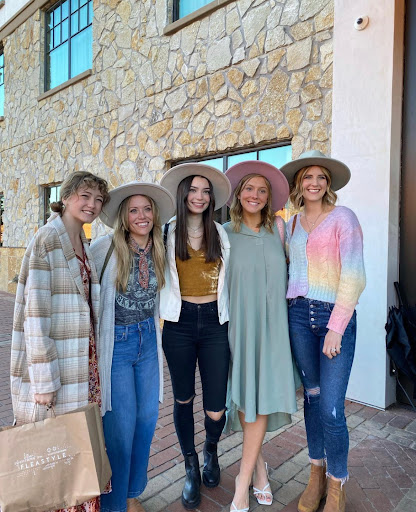 Beauty Salon «DV8 The Salon», reviews and photos, 909 S Main St, Grapevine, TX 76051, USA