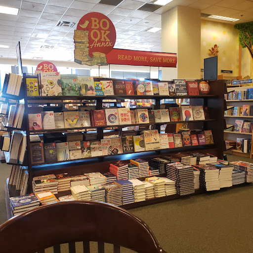 Book Store «Barnes & Noble Booksellers Happy Valley», reviews and photos, 2501 W Happy Valley Rd, Phoenix, AZ 85085, USA