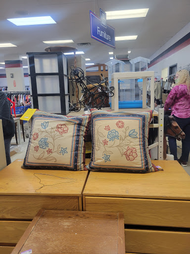 Thrift Store «Goodwill», reviews and photos, 709 Canton Rd NW, Carrollton, OH 44615, USA