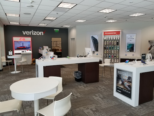 Cell Phone Store «Verizon Authorized Retailer - A Wireless», reviews and photos, 3000 Gateway St #208, Springfield, OR 97477, USA