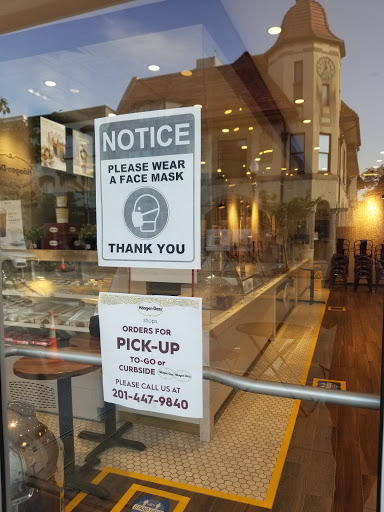 Ice Cream Shop «Häagen-Dazs® Ice Cream Shop», reviews and photos, 22 E Ridgewood Ave, Ridgewood, NJ 07450, USA
