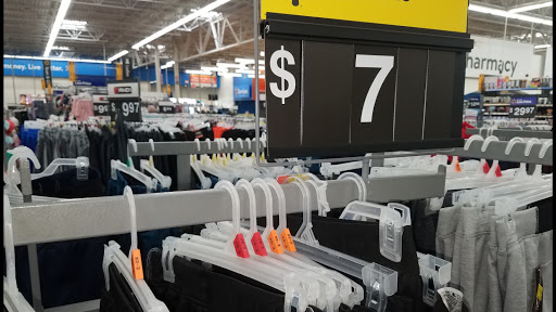 Department Store «Walmart Supercenter», reviews and photos, 4700 135th St, Crestwood, IL 60445, USA