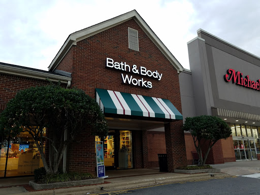 Shopping Mall «Crossroads Plaza», reviews and photos, 213 Crossroads Blvd, Cary, NC 27518, USA