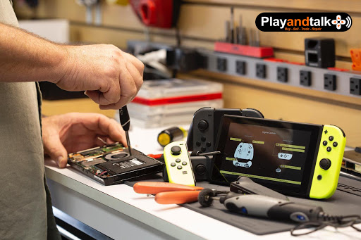 Video Game Store «Play And Talk Retro Video Games Iphone Repair», reviews and photos, 4693 Airport Blvd #130, Mobile, AL 36608, USA