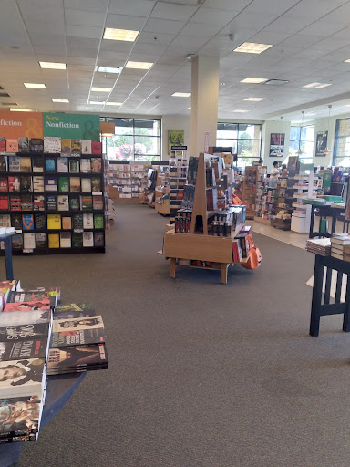 Book Store «Barnes & Noble Booksellers Clackamas Town Ctr Mall», reviews and photos, 12000 SE 82nd Ave, Portland, OR 97086, USA