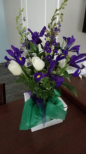 Florist «Cottonwood Florist», reviews and photos, 4681 W 20th St, Greeley, CO 80634, USA