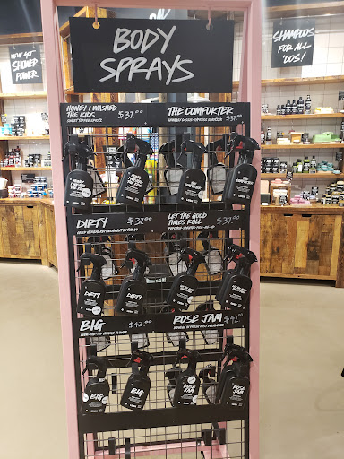 Cosmetics Store «Lush Cosmetics», reviews and photos, 104 Walden Galleria, Buffalo, NY 14225, USA