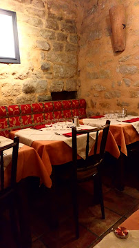 Atmosphère du Restaurant français Restaurant Auberge des Ducs d'Oc à Carcassonne - n°4