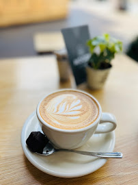 Plats et boissons du Café Moody Coffee Roasters à Chamonix-Mont-Blanc - n°4