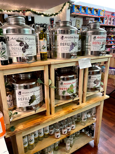 Grocery Store «Old Wethersfield Country Store», reviews and photos, 221 Main St, Wethersfield, CT 06109, USA